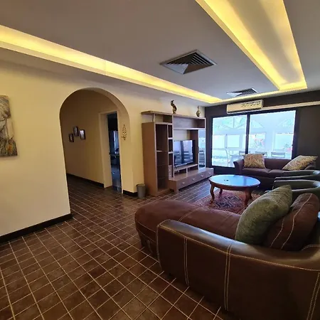 Luxury Holiday Villas In Bahrain For Families Barbar Exterior photo