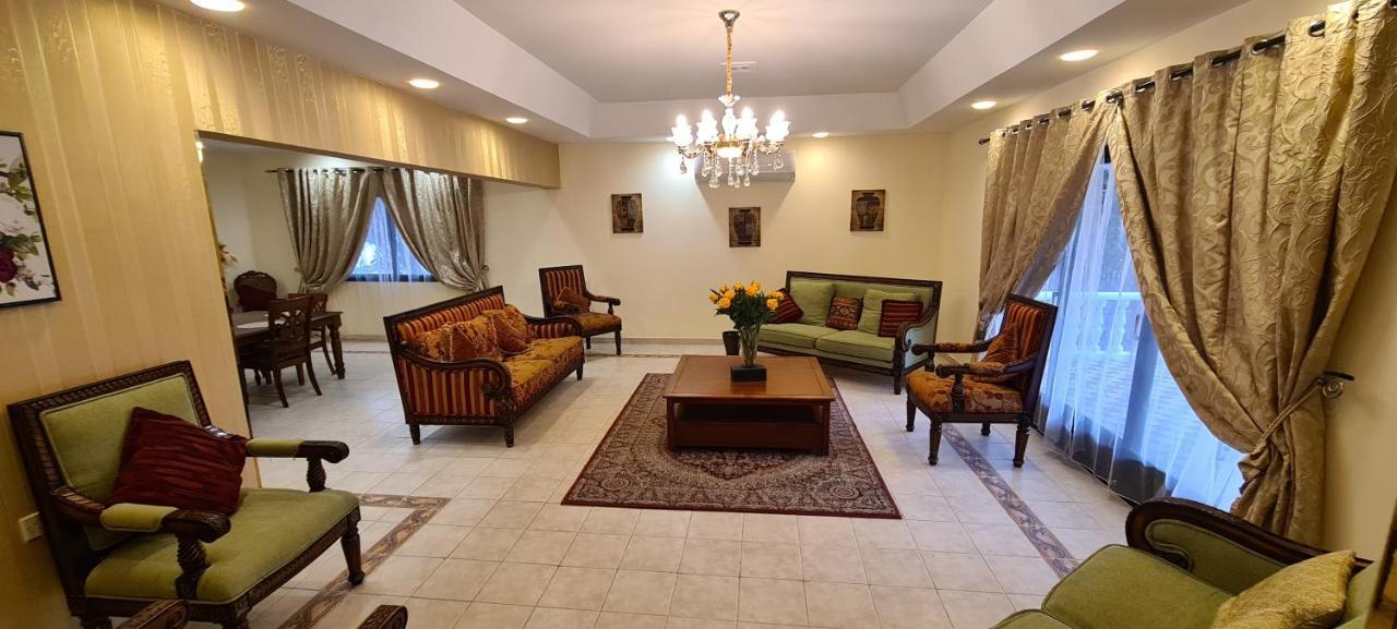 Villa Luxury In Bahrain For Families Barbar