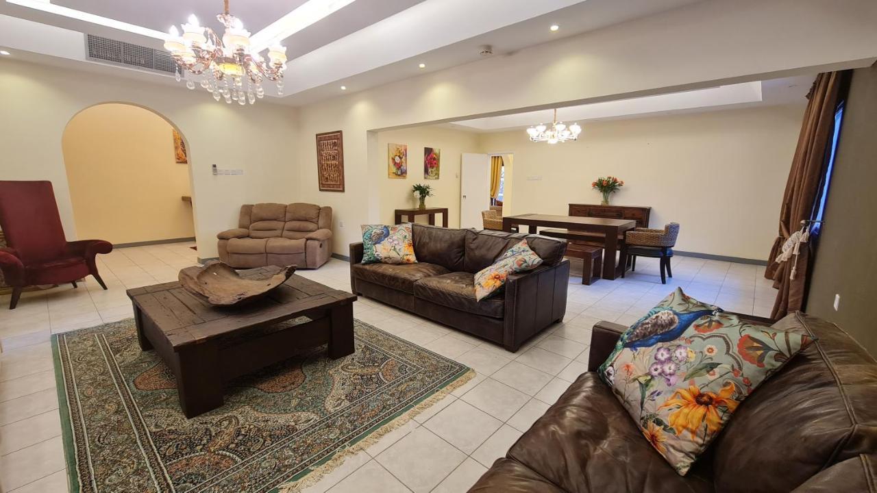 Villa Luxury In Bahrain For Families Barbar